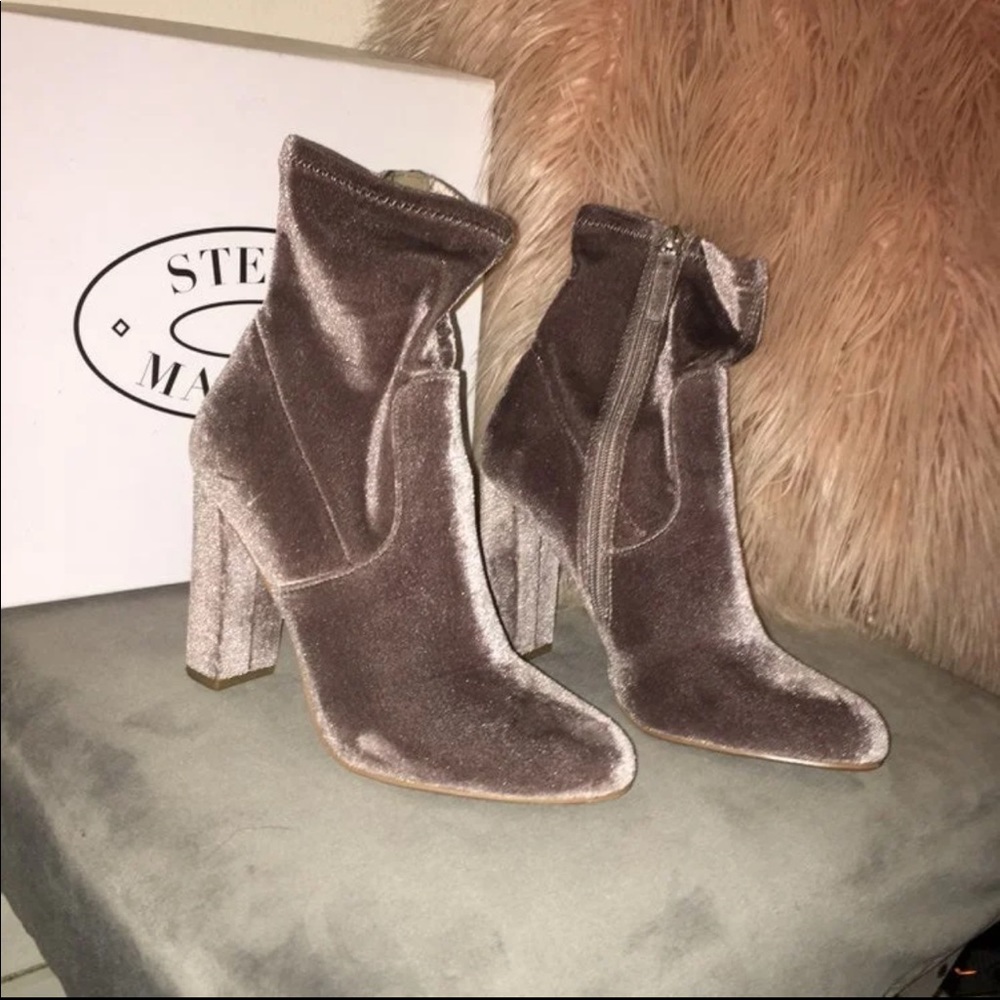 Velvet booties
